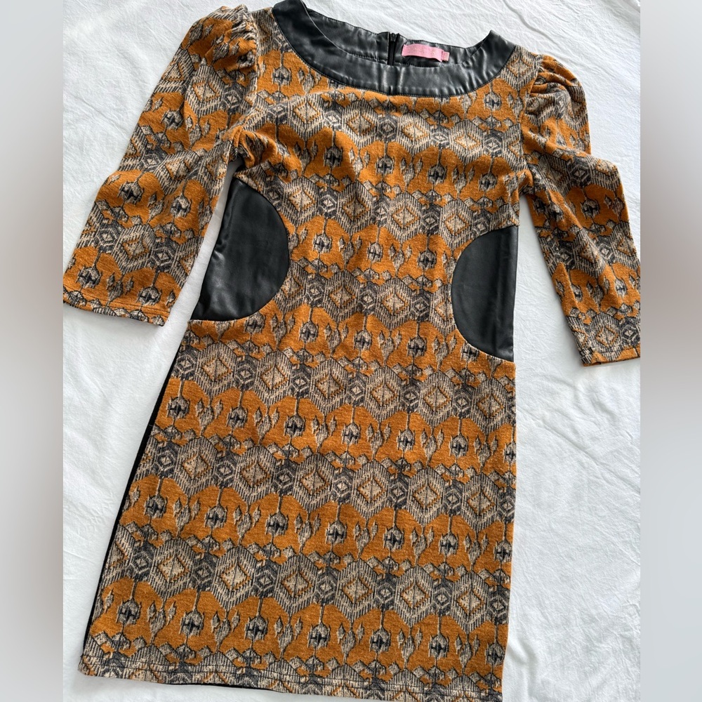 Elegant Patterned Dress with Black Accents